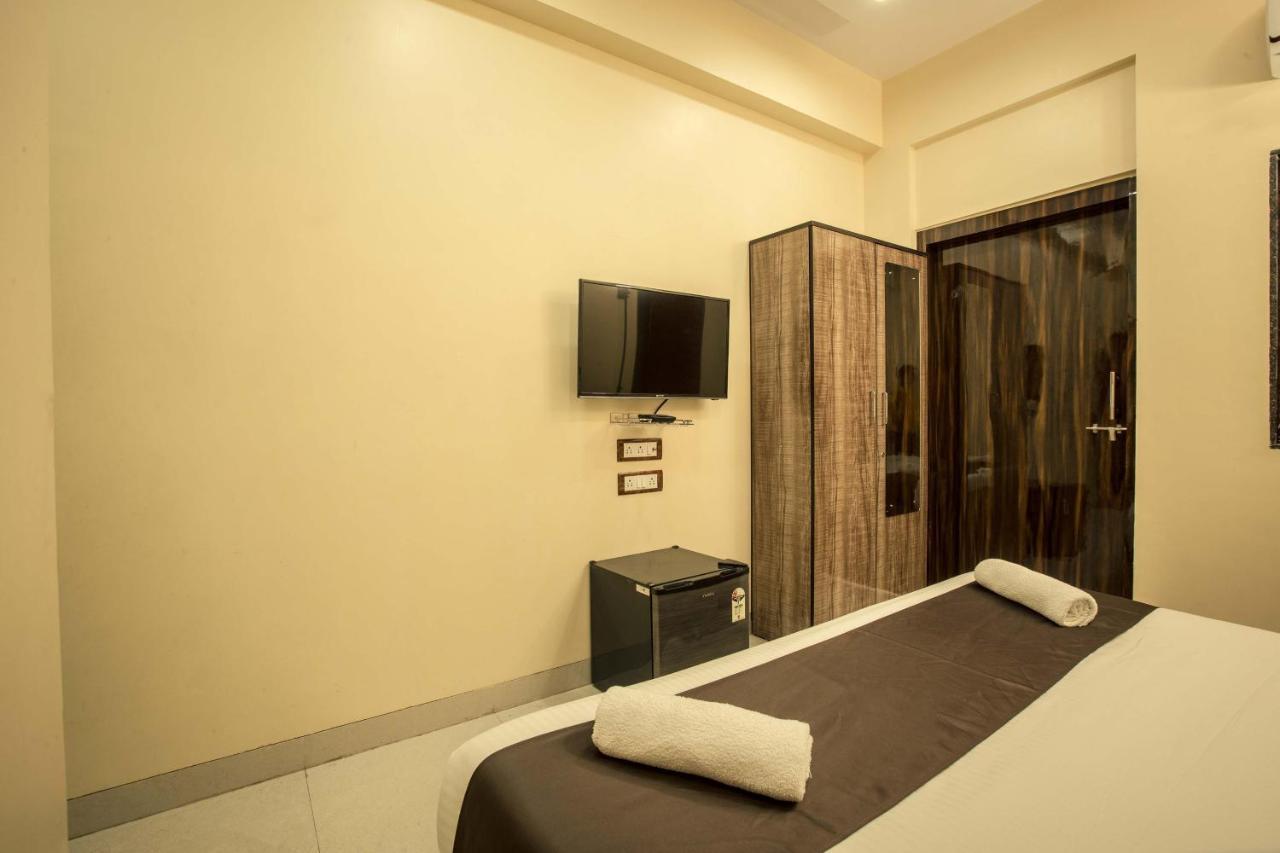 Hotel Apsara- Near J J Hospital Мумбаї Екстер'єр фото